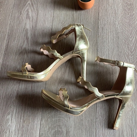 Kelly & Katie Lurton size 7 1/2 M - Picture 13 of 16